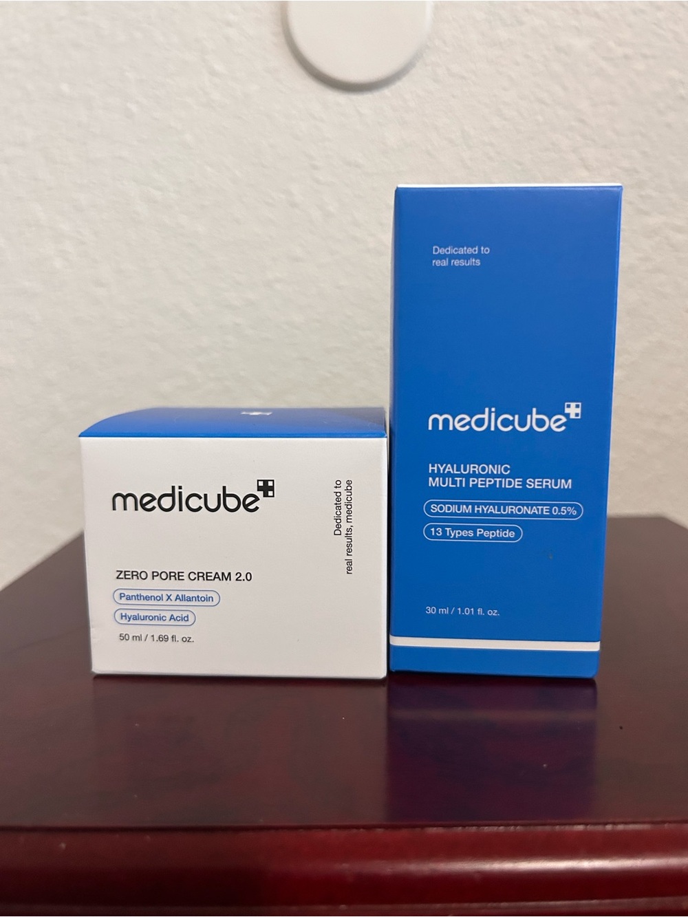Hyaluronic Multi Peptide Serum & Zero Pore Cream 2.0 - Blue/White